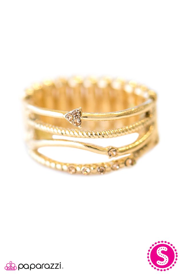 Paparazzi ♥ A Narrow Escape - Gold ♥ Ring
