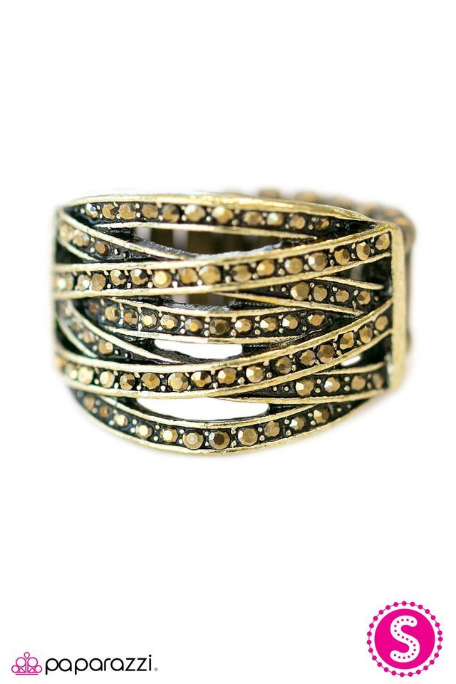 Paparazzi ♥ Richie Rich - Brass ♥ Ring