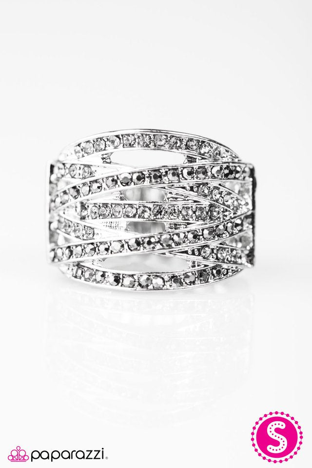 Paparazzi ♥ Richie Rich - Silver ♥ Ring