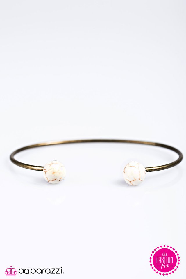 Paparazzi ♥ Give Me The Skinny - Brass ♥ Bracelet