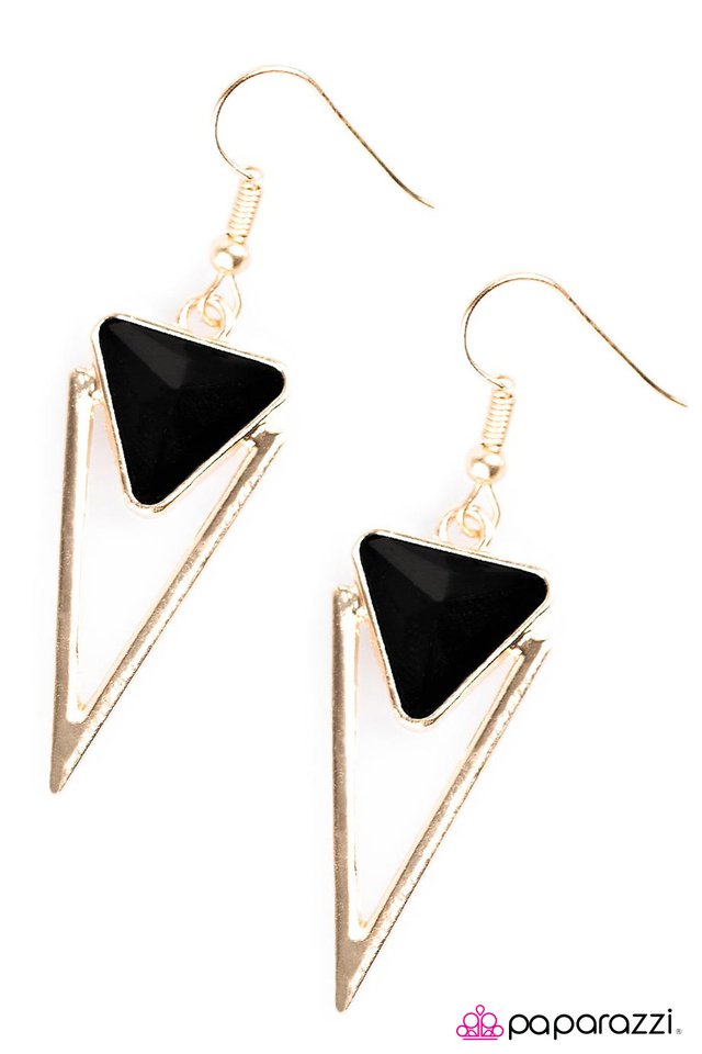 Paparazzi ♥ Dressed To Kill - Gold ♥ Earrings