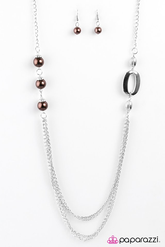 Paparazzi ♥ A Dramatic Entrance - Brown ♥ Necklace
