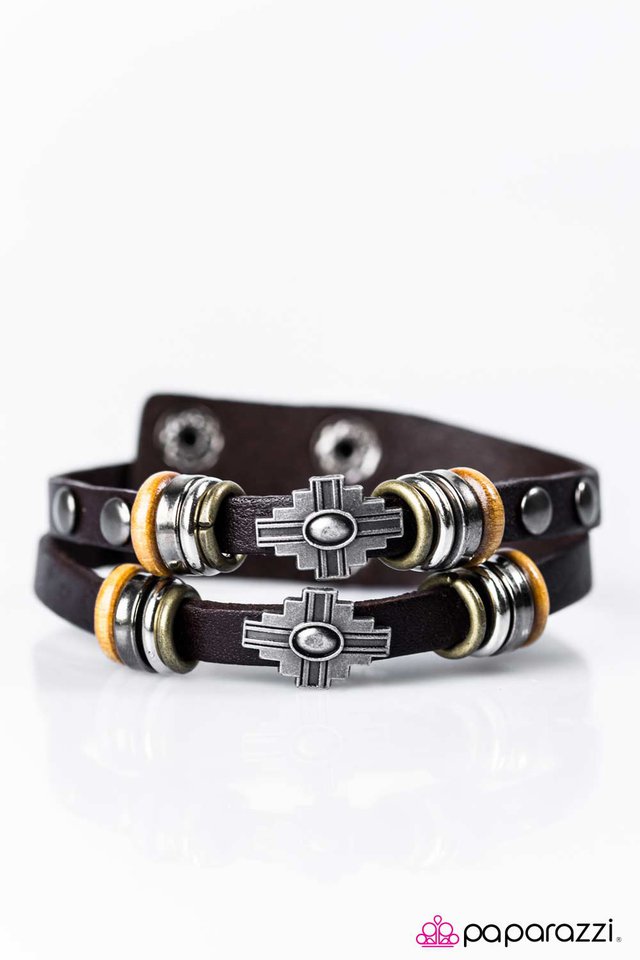 Paparazzi ♥ Winslow Wanderings - Brown ♥ Bracelet