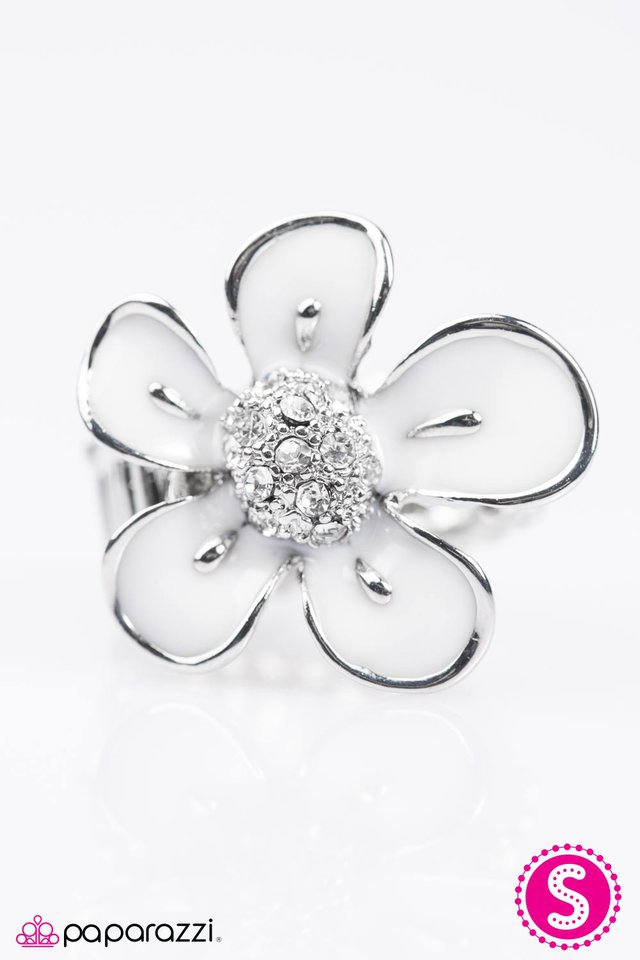 Paparazzi ♥ It Must Be Spring - White ♥ Ring
