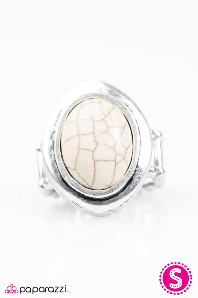 Paparazzi ♥ You Have My Attention - White ♥ Ring