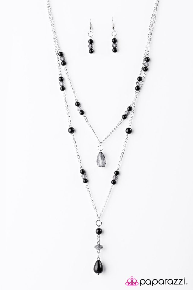 Paparazzi ♥ On Cloud Nine - Black ♥ Necklace