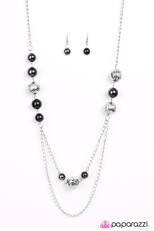 Paparazzi ♥ Carpe Diem - Black ♥ Necklace