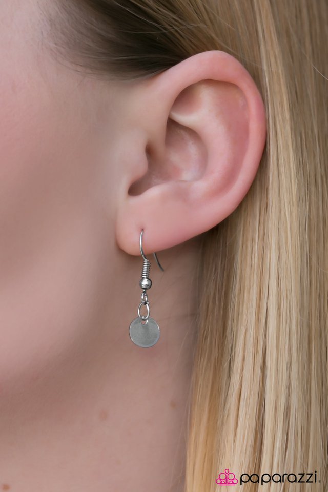 Paparazzi ♥ Trio Falls - Silver ♥ Necklace
