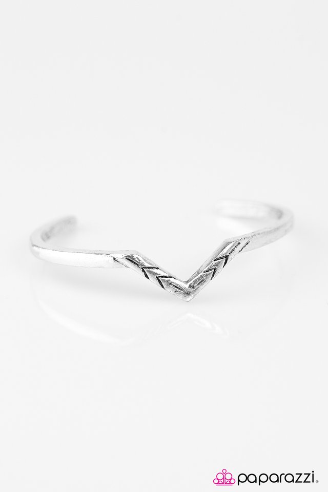 Paparazzi ♥ Little Egypt - Silver ♥ Bracelet