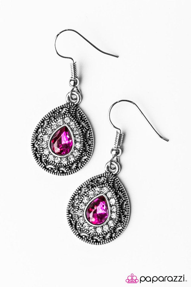 Paparazzi ♥ Falling In LOUVRE With You - Pink ♥ Earrings