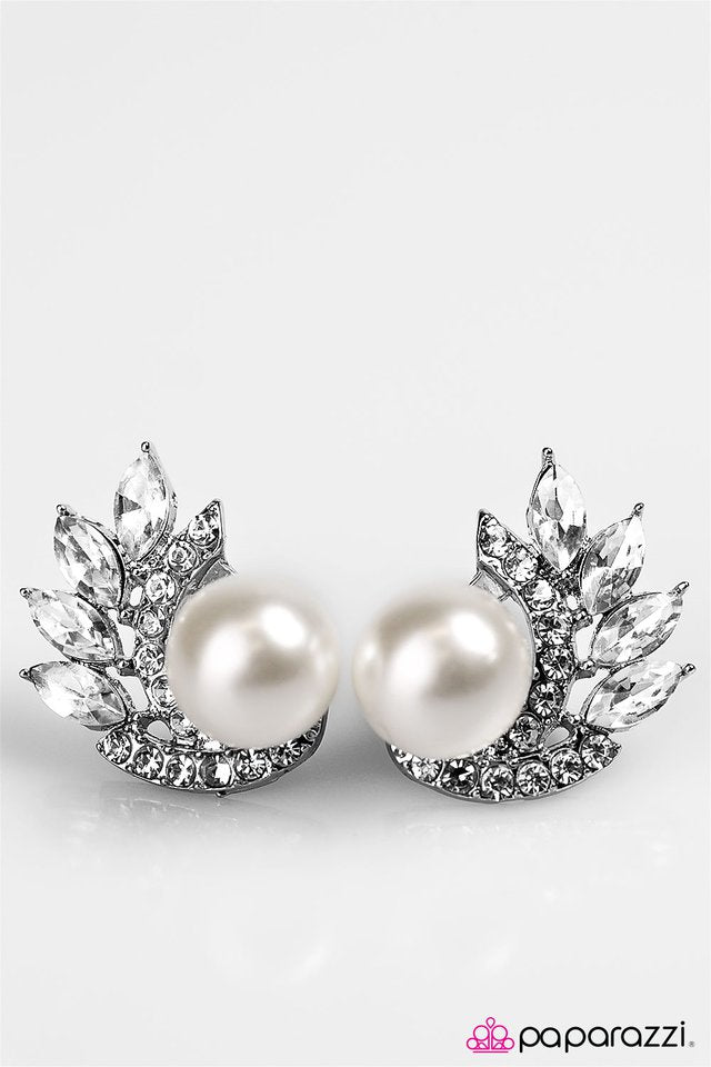 Paparazzi ♥ Arctic Blast - White ♥ Post Earrings