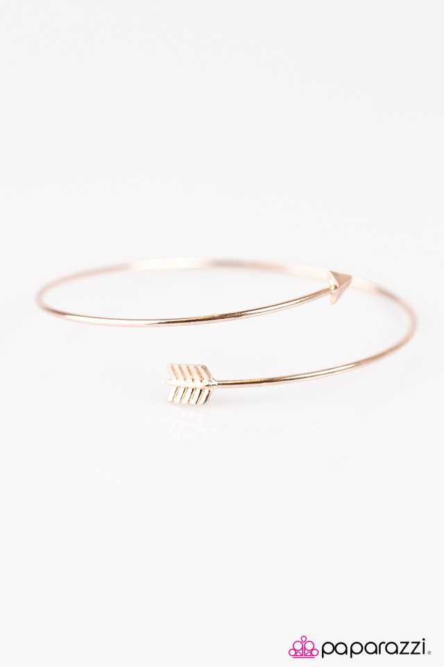Paparazzi ♥ Aim High - Rose Gold ♥ Bracelet