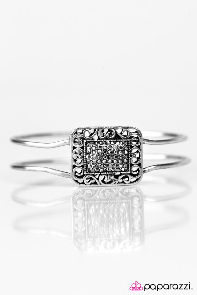 Paparazzi ♥ Get The Picture? - Silver ♥ Bracelet