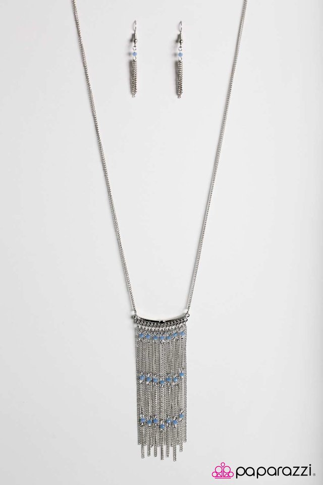 Paparazzi ♥ Pull Back the Curtain - Blue ♥ Necklace