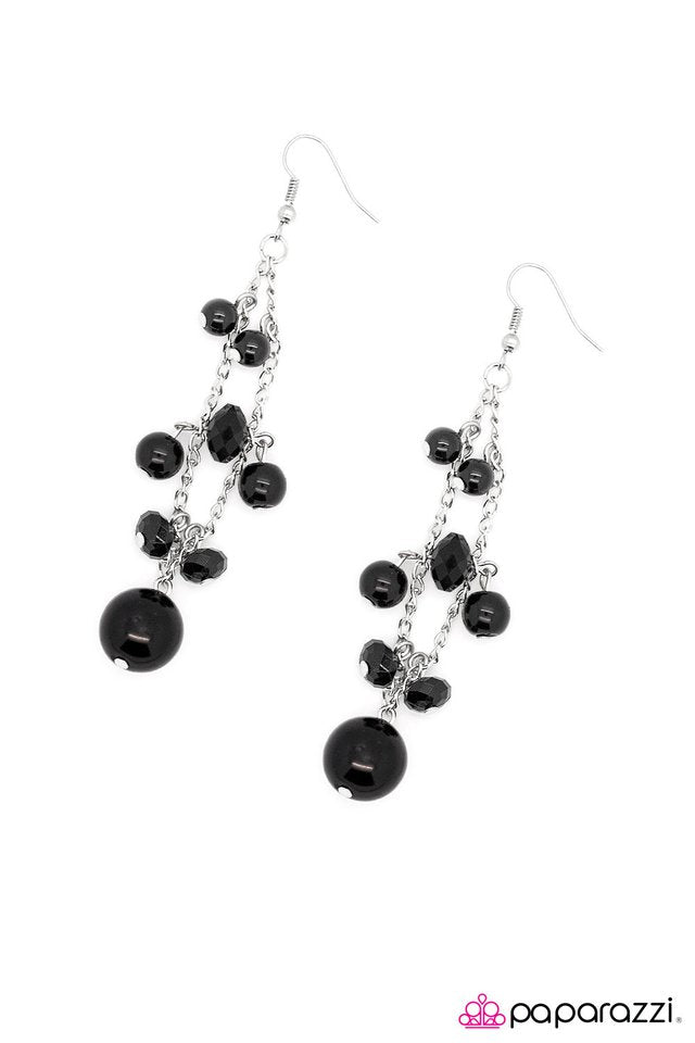 Paparazzi ♥ The Path Of Least Resistance - Black ♥ Earrings