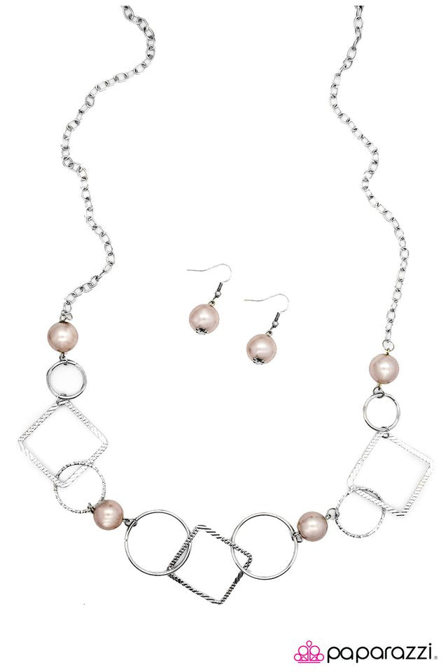 Paparazzi ♥ Opulent Outlines - Brown ♥ Necklace