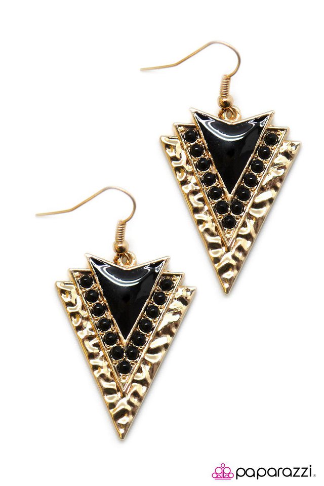 Paparazzi ♥ Breakout Artist - Black ♥ Earrings