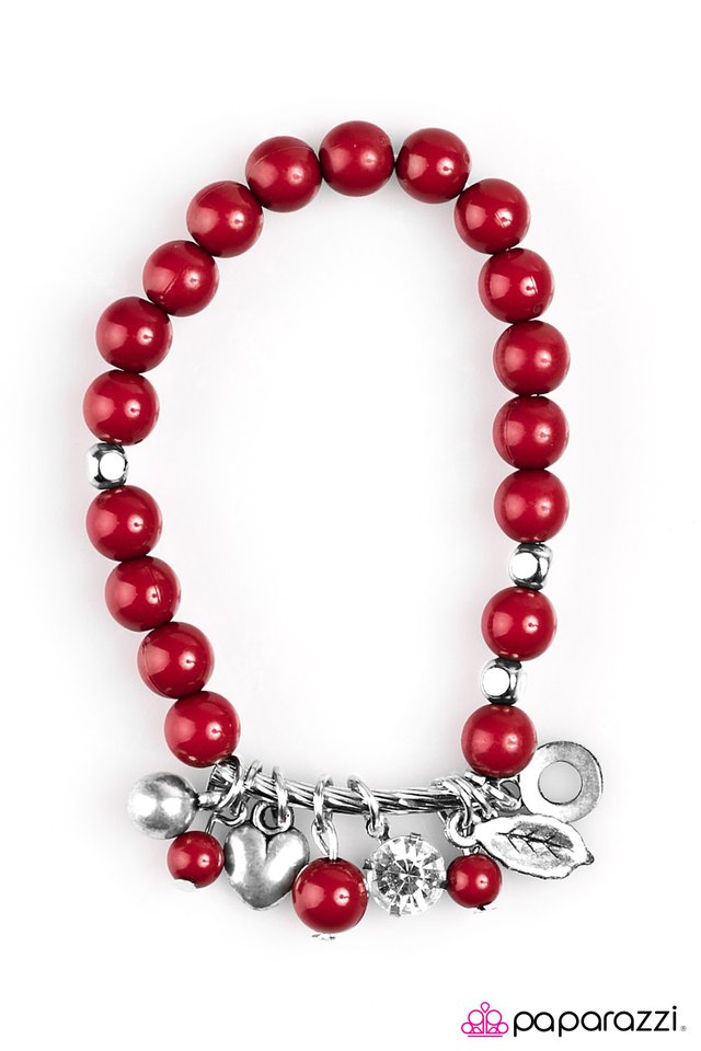 Paparazzi ♥ Turning On The Charm - Red ♥ Bracelet