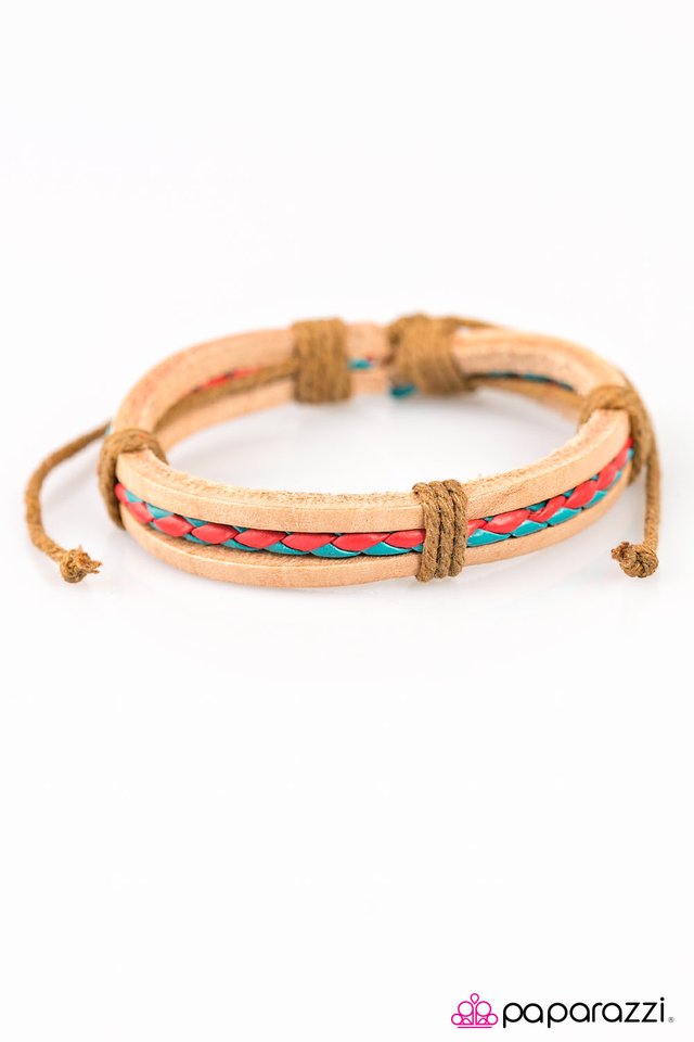 Paparazzi ♥ Hit The Trail - Multi ♥ Bracelet