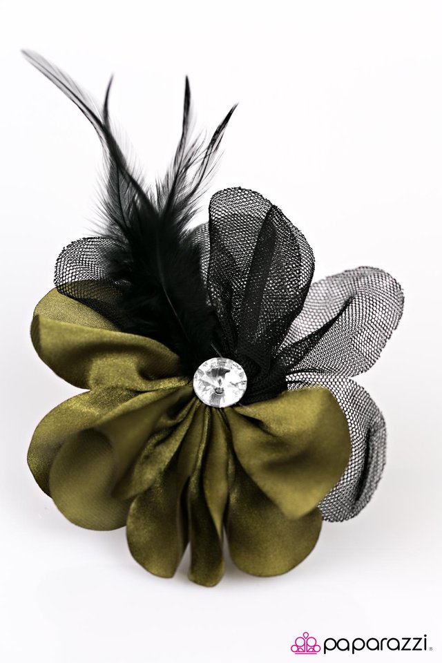 Paparazzi ♥ Everyone Loves A Masquerade - Green ♥ Hair Clip
