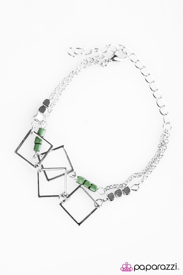 Paparazzi ♥ Painted Into A Corner - Green ♥ Bracelet