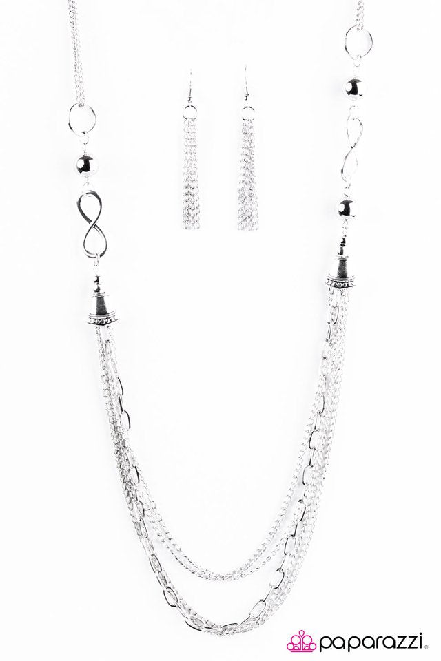Paparazzi ♥ Endless Journey - Silver ♥ Necklace