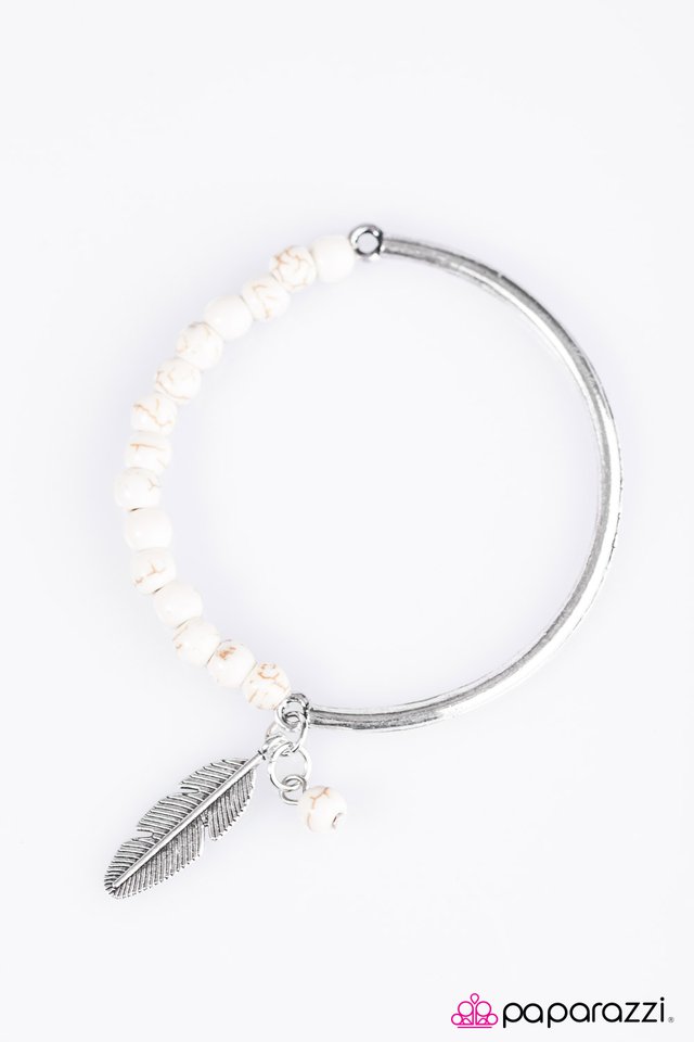 Paparazzi ♥ Sky Cruiser - White ♥ Bracelet