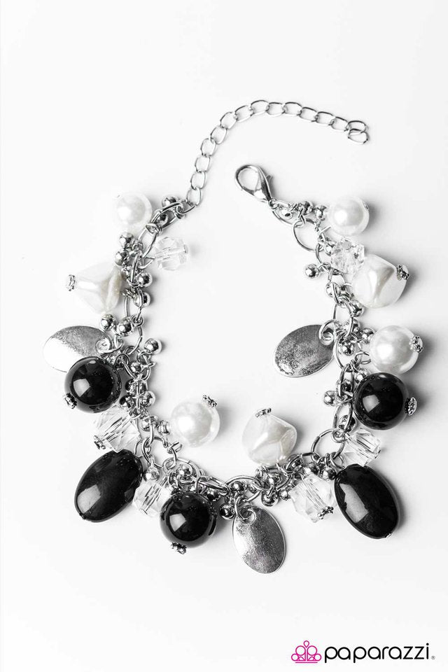 Paparazzi ♥ Camera Ready - Black ♥ Bracelet