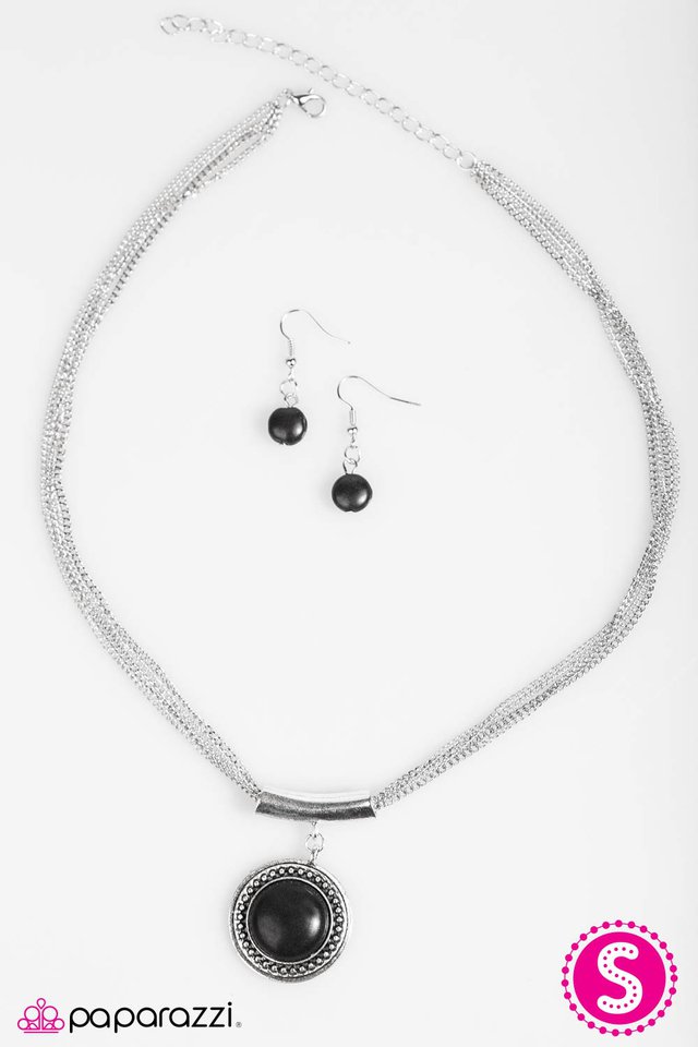 Paparazzi ♥ Should Have Been A Cowboy - Black ♥ Necklace