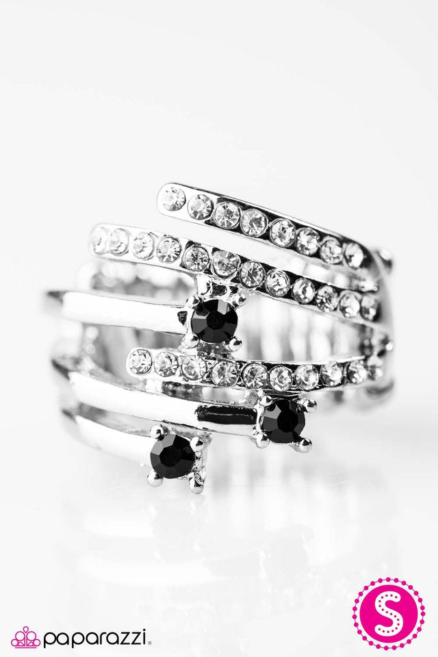 Paparazzi ♥ City Stars - Black ♥ Ring