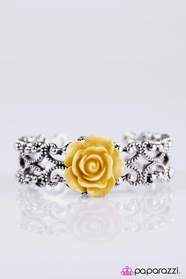 Paparazzi ♥ Botanical Bliss - Yellow ♥ Bracelet
