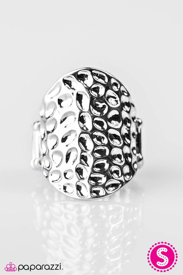 Paparazzi ♥ Chitty Chitty Bang Bang - Silver ♥ Ring