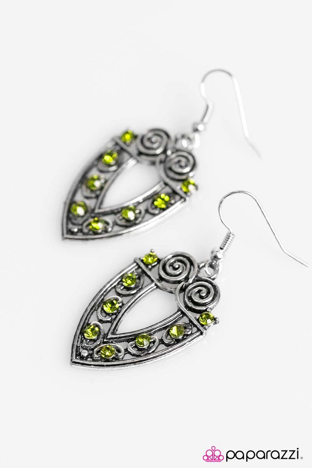 Paparazzi ♥ Call A Spade A Spade - Green ♥ Earrings