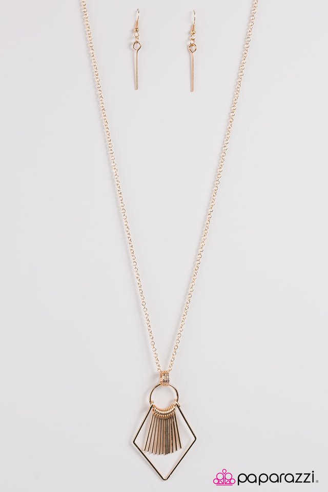 Paparazzi ♥ Dead OAR Alive - Gold ♥ Necklace