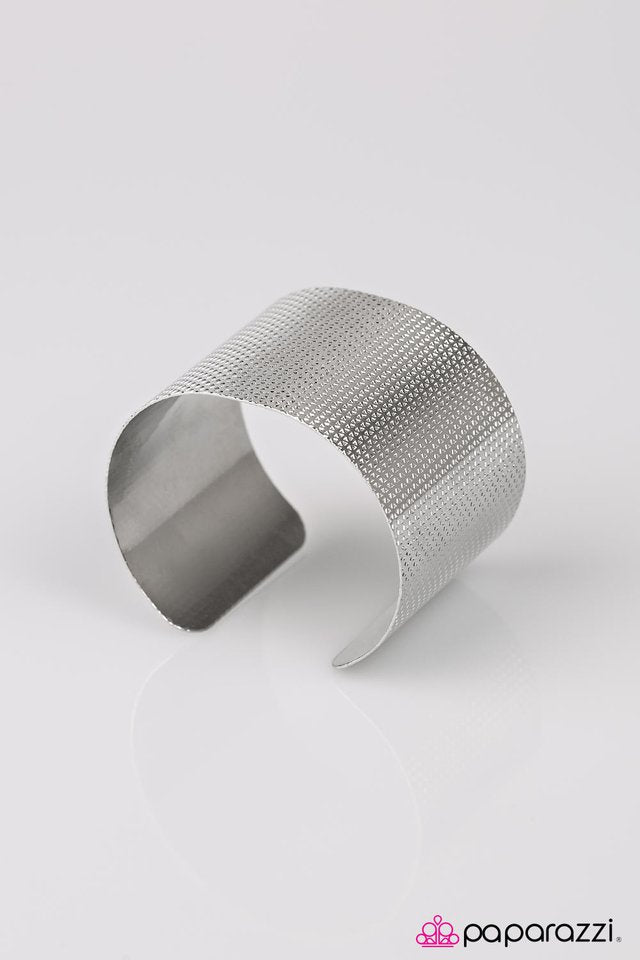 Paparazzi ♥ Gladiator Gal - Silver ♥ Bracelet