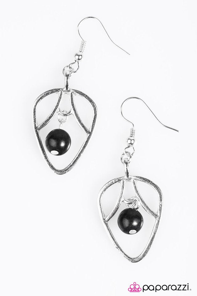 Paparazzi ♥ Jitterbug - Black ♥ Earrings