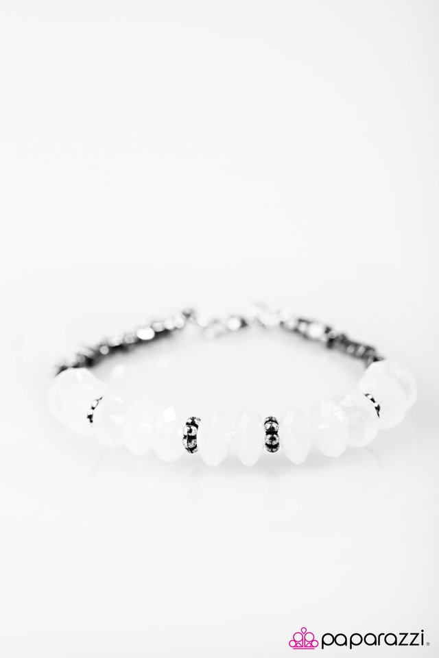 Paparazzi ♥ Totally Rad! - White ♥ Bracelet