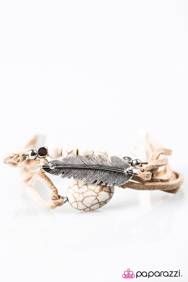 Paparazzi ♥ Fly High - White ♥ Bracelet