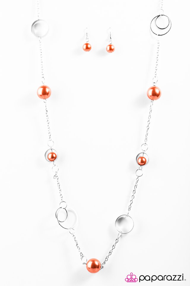 Paparazzi ♥ Sing Me A Song, Mr. Piano Man - Orange ♥ Necklace