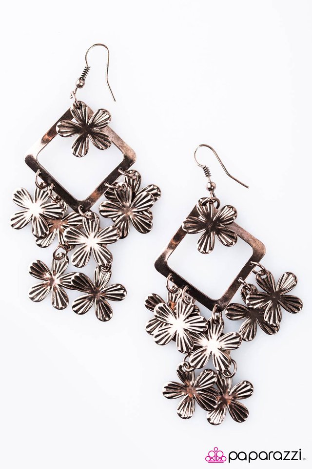 Paparazzi ♥ The Flower Patch - Copper ♥ Earrings
