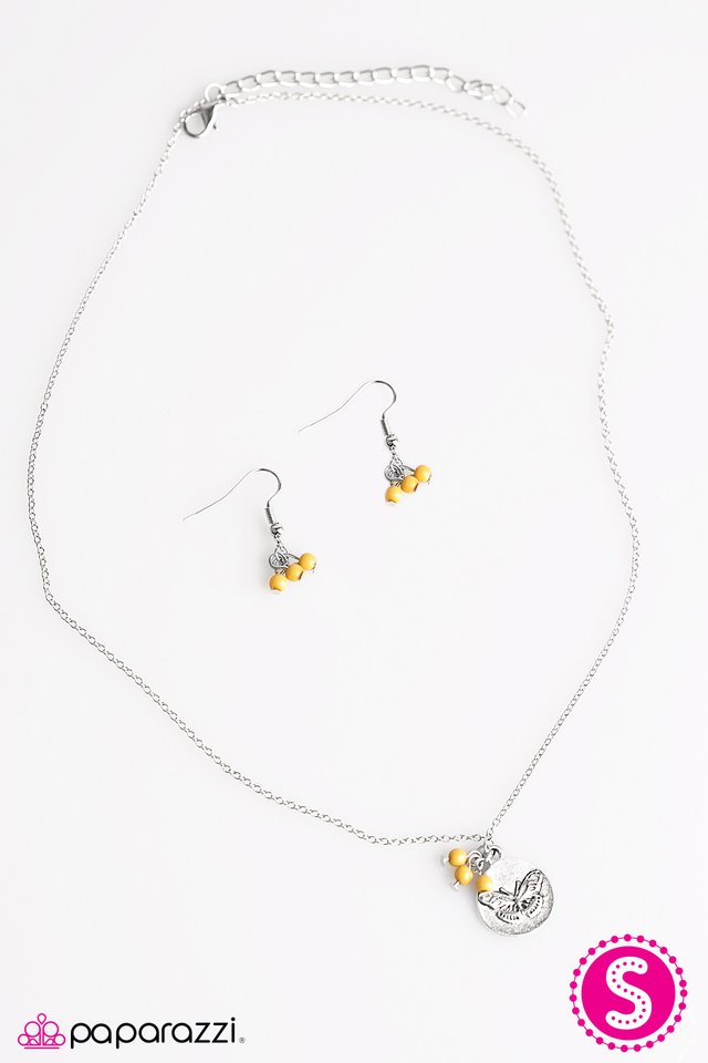 Paparazzi ♥ My Little Butterfly - Yellow ♥ Necklace