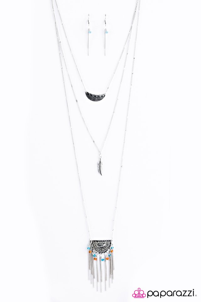 Paparazzi ♥ Desert Kite - Multi ♥ Necklace
