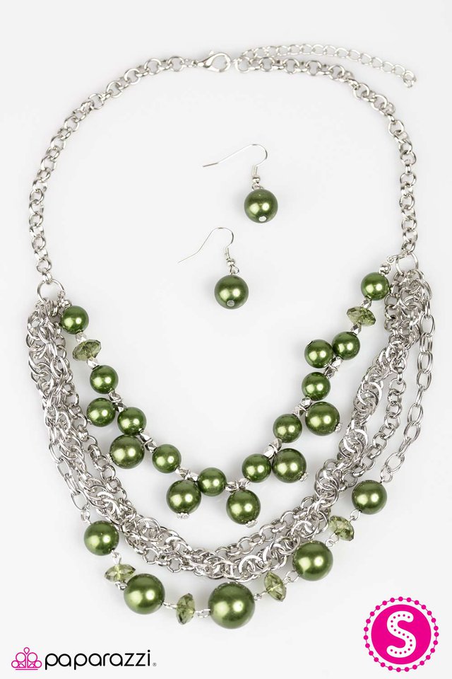 Paparazzi ♥ When On Wall Street - Green ♥ Necklace
