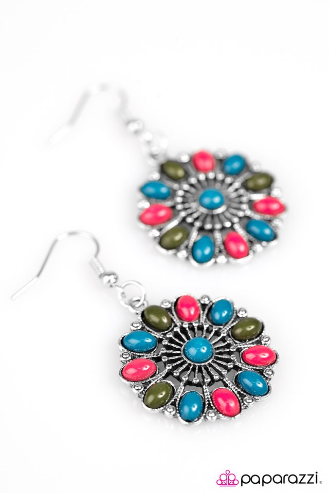 Paparazzi ♥ The Lotus Palace - Multi ♥ Earrings