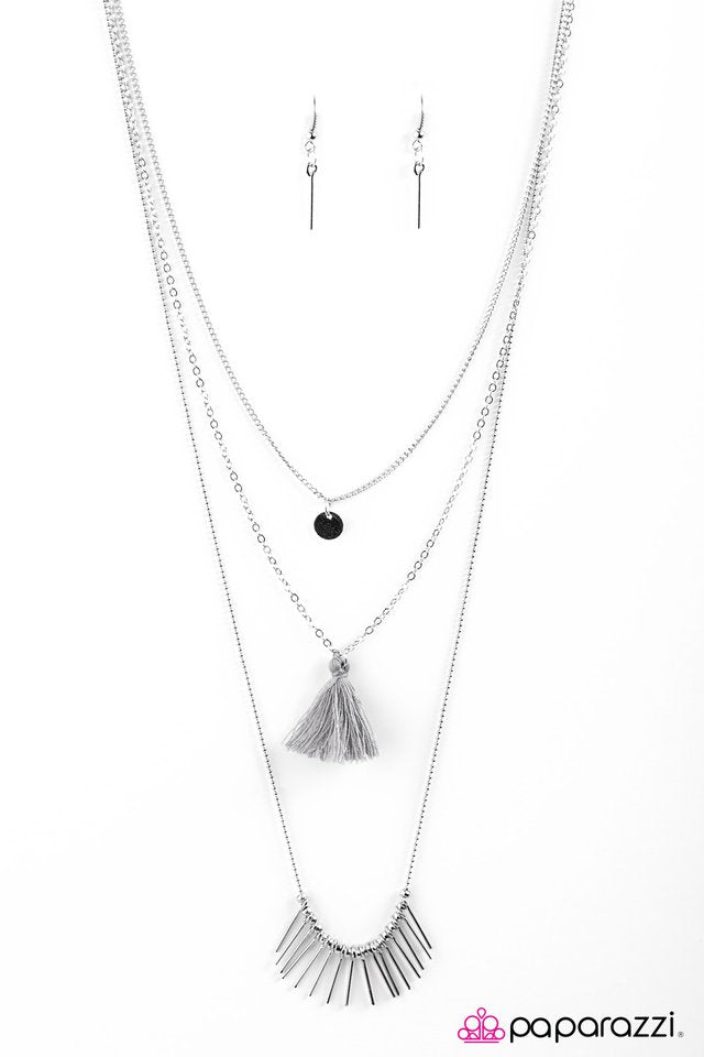 Paparazzi ♥ Foxy Foxtrot - Silver ♥ Necklace