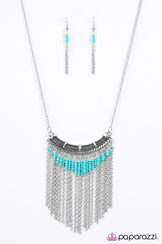 Paparazzi ♥ Down In The Valley - Blue ♥ Necklace
