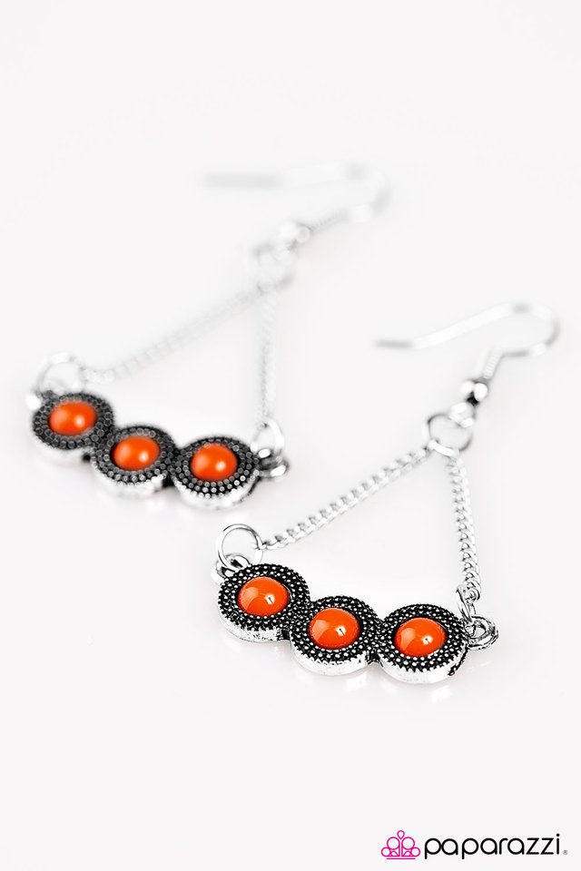 Paparazzi ♥ Mountain Music - Orange ♥ Earrings