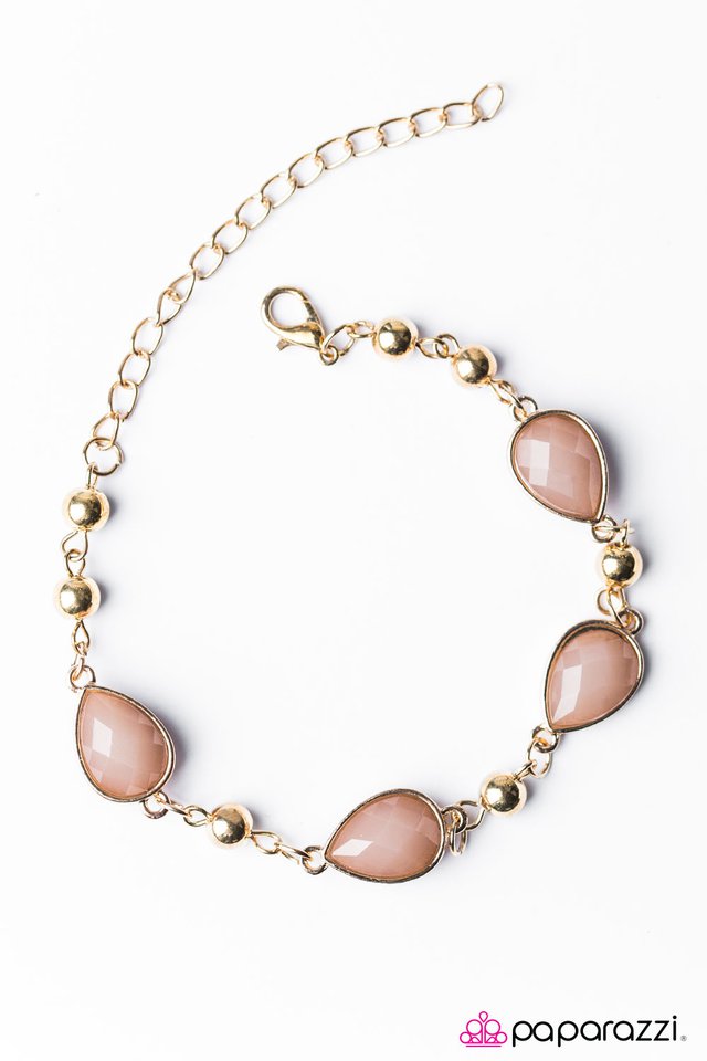 Paparazzi ♥ Dont Cry For Me Argentina - Gold ♥ Bracelet