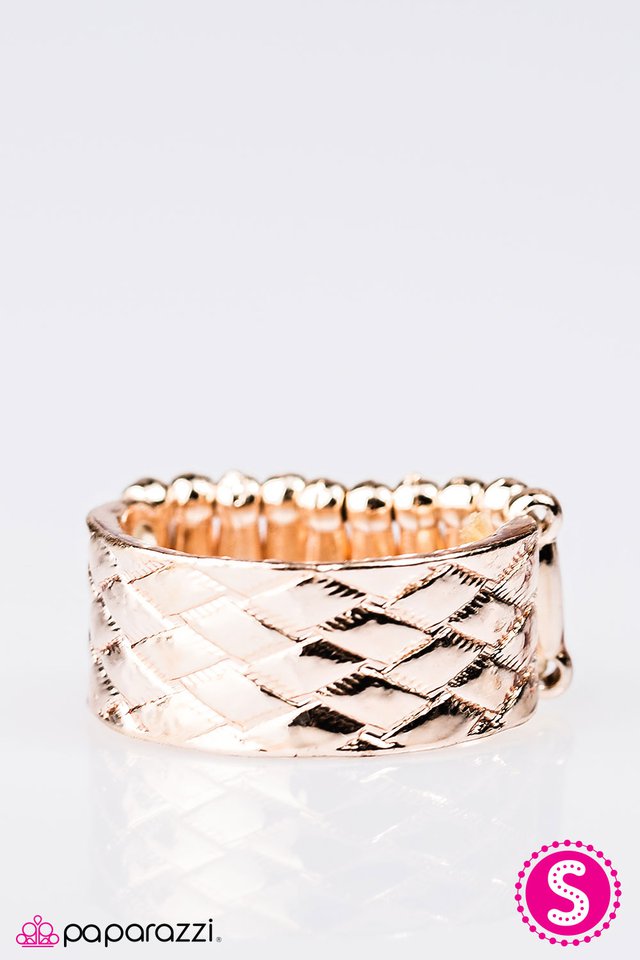 Paparazzi ♥ Cross Stitch - Rose Gold ♥ Ring