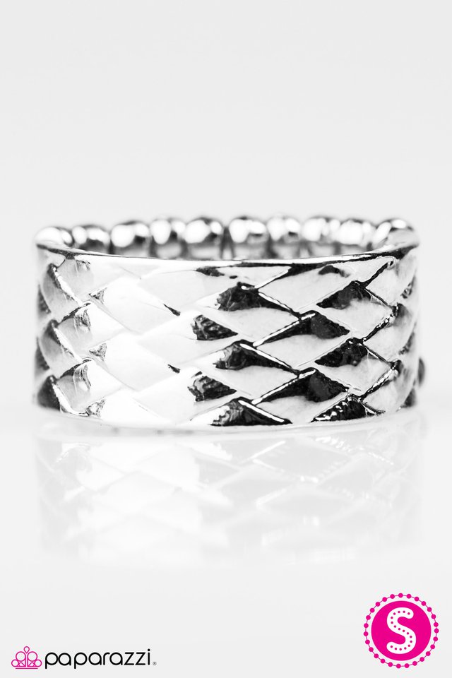 Paparazzi ♥ Cross Stitch - Silver ♥ Ring